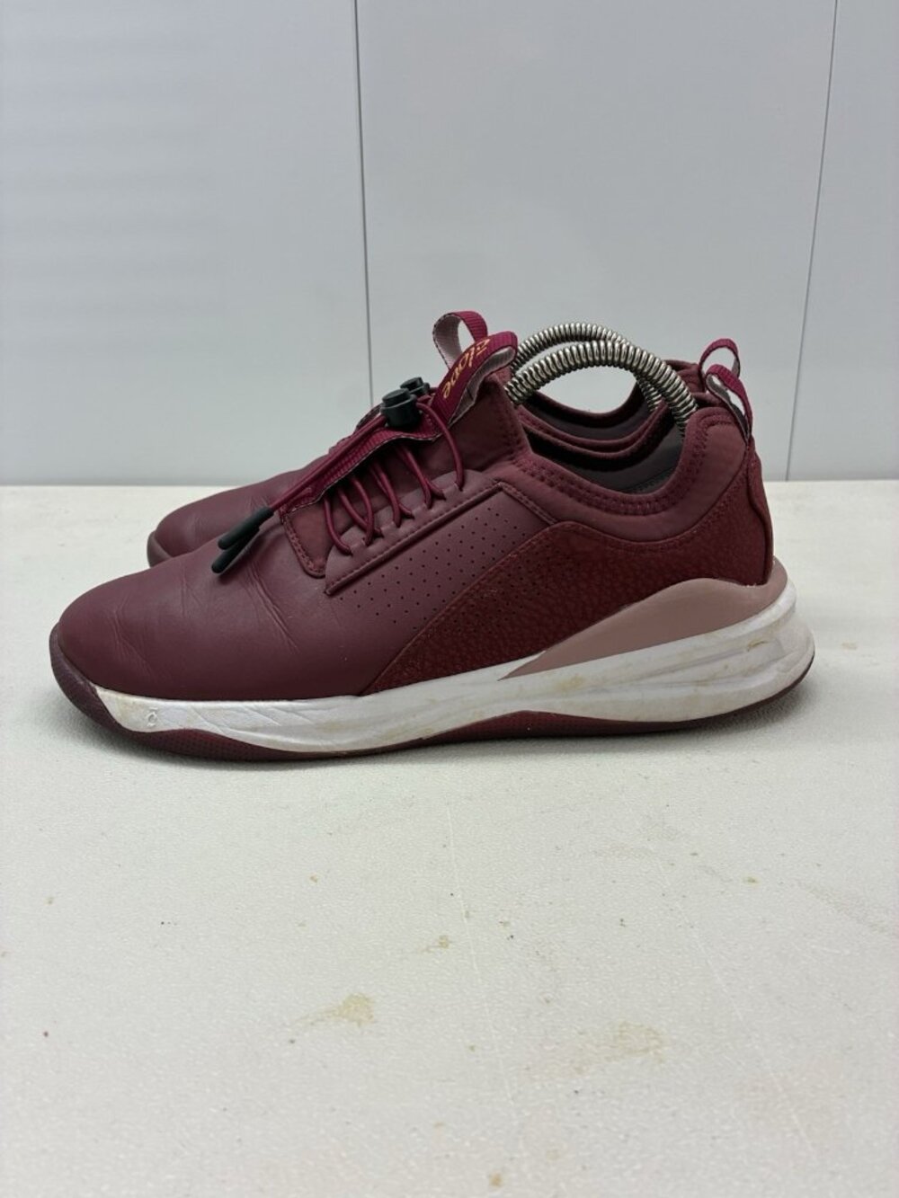 Clove Women's 10 Men's 8.5 Burgundy Athletic Nursing Work Shoes Sneakers